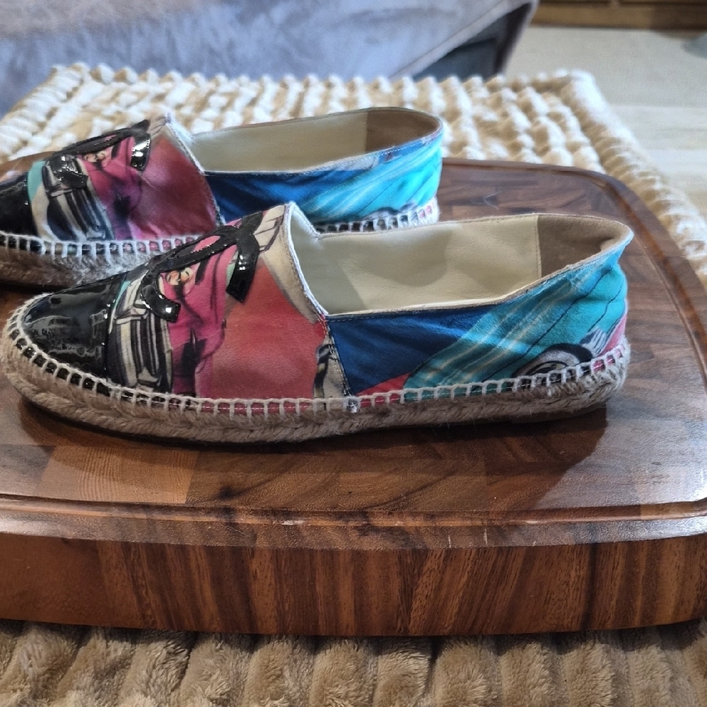 CHANEL Multicolor Canvas Espadrilles with Black Patent Toe - Picture 4 of 15